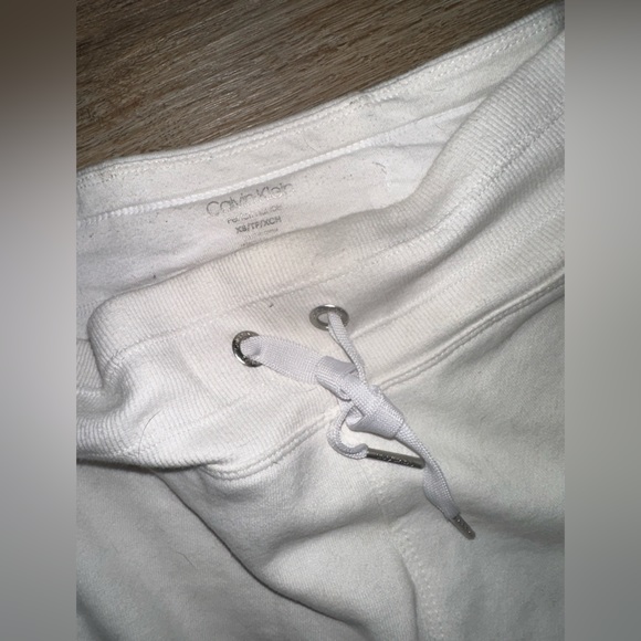 || Calvin Klein || - Picture 5 of 6